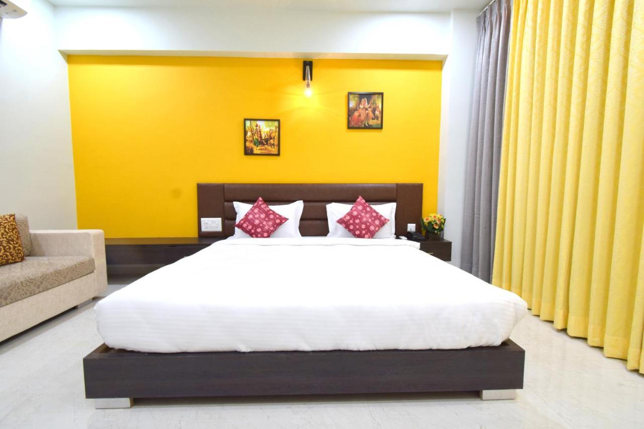 The Sky Imperial- Hotel Gopal Darshan Nāthdwāra Extérieur photo