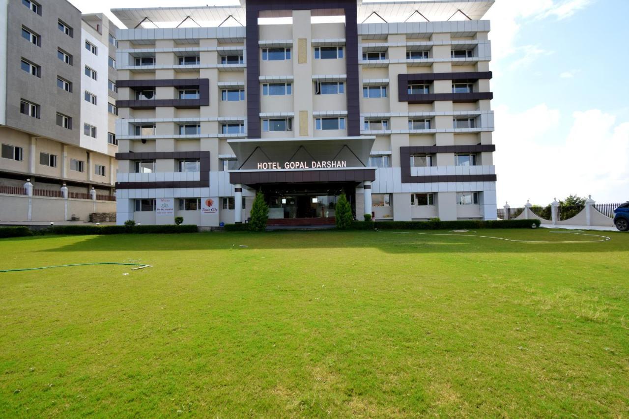 The Sky Imperial- Hotel Gopal Darshan Nāthdwāra Extérieur photo