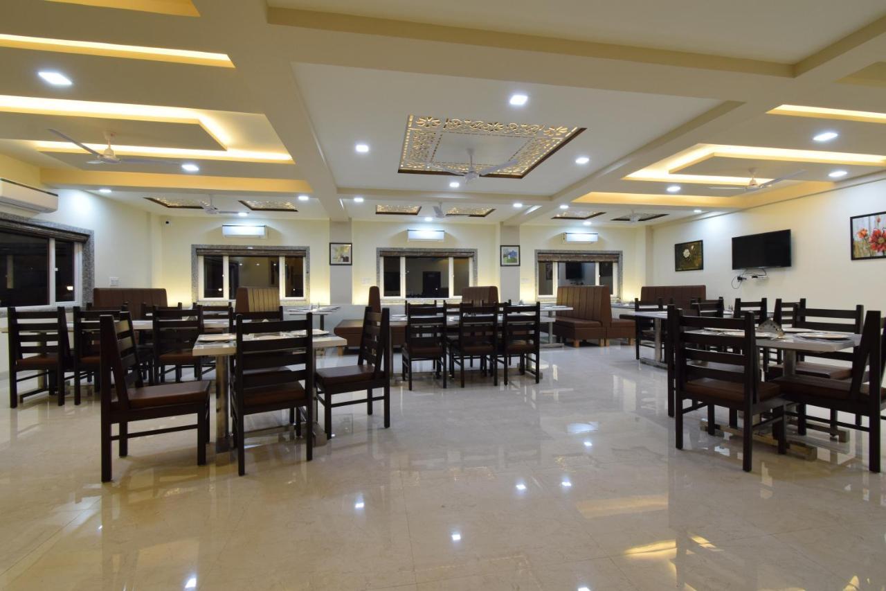 The Sky Imperial- Hotel Gopal Darshan Nāthdwāra Extérieur photo